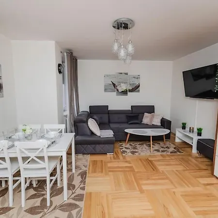 Easy Rent - Bielskiego 1, 24h Check-in Apartmán